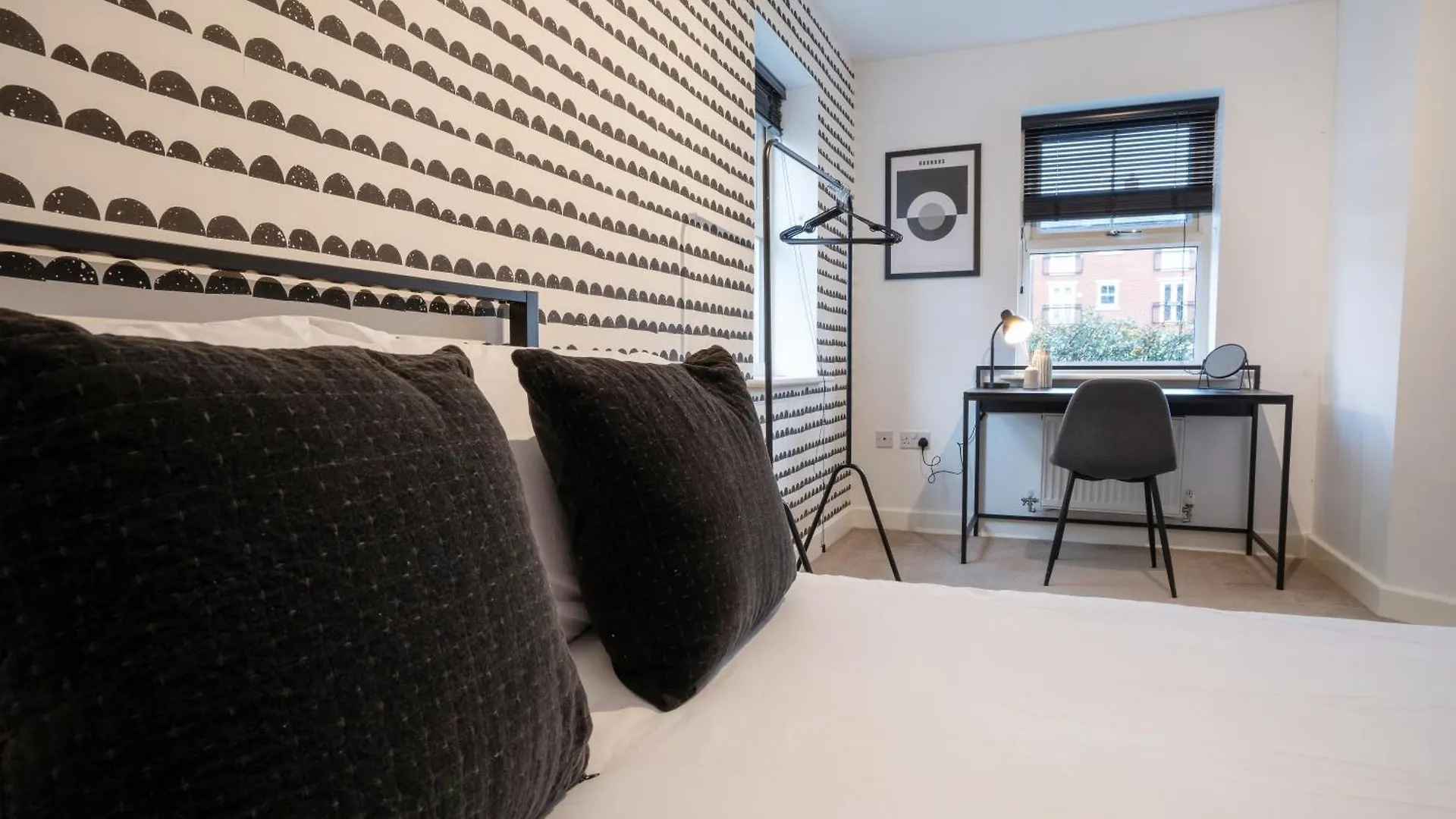 Hébergement de vacances Canal-Side Townhouse Free Parking City Location Leeds  Royaume-Uni